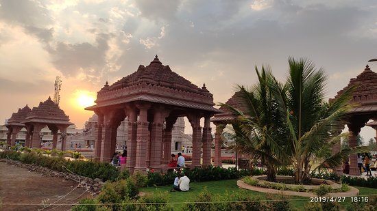 BAPS Shri Swaminarayan Mandir